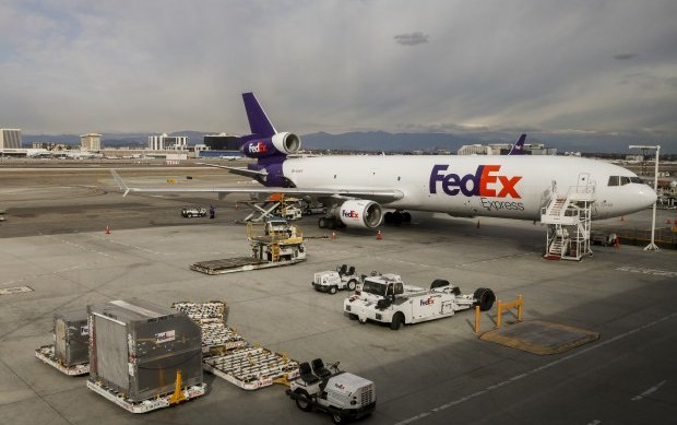 FedEx Employee Falls Asleep While Loading Packages on Plane