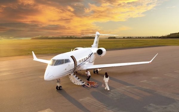 flyExclusive recognized as the Premier Private Aviation Partner of Pardo Yachts 