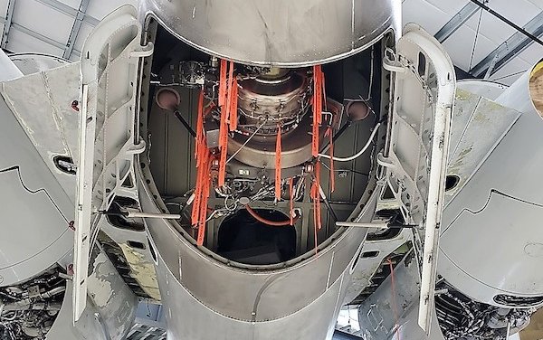 Flying Colours completes ten-year inspection on a Bombardier Global XRS for a European customer