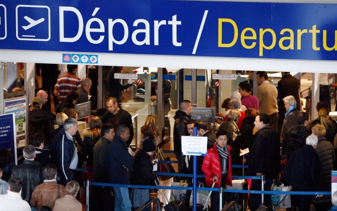 French Rail, Air Traffic Disrupted by Hollande Labor Law Protest