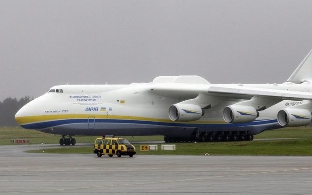 German airport sale back on with three suitors preferred
