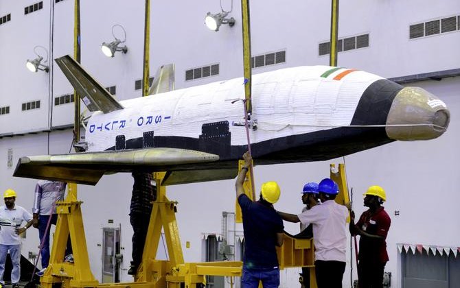 India launches mini shuttle in race to replace NASA spacecraft