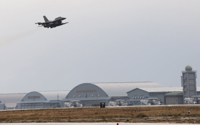 Japanese and British fighter planes meet for first time since World War Two