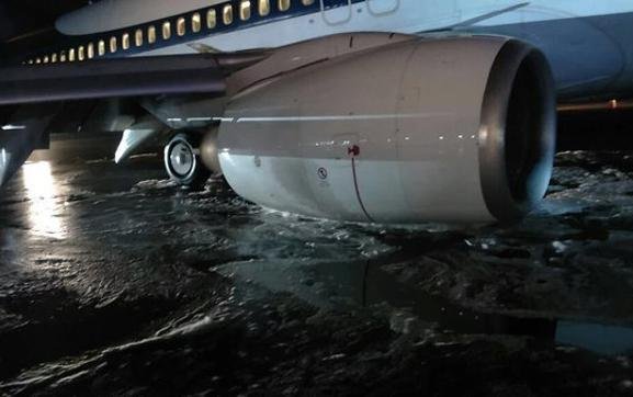 Jet Airways plane&rsquo;s landing gear collapses, close shave for passengers