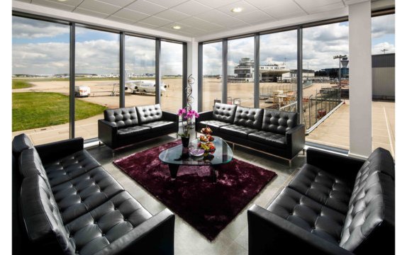 Marshall Aviation Services showcases its Birmingham Airport FBO at AirOps Europe