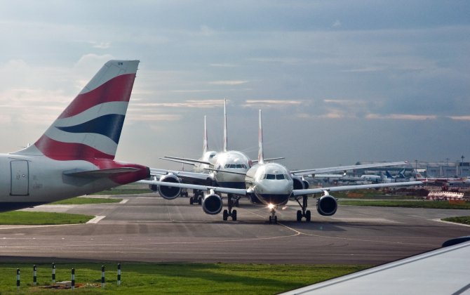 Never get stranded on the tarmac again: new MIT system cuts down airplane queue time  