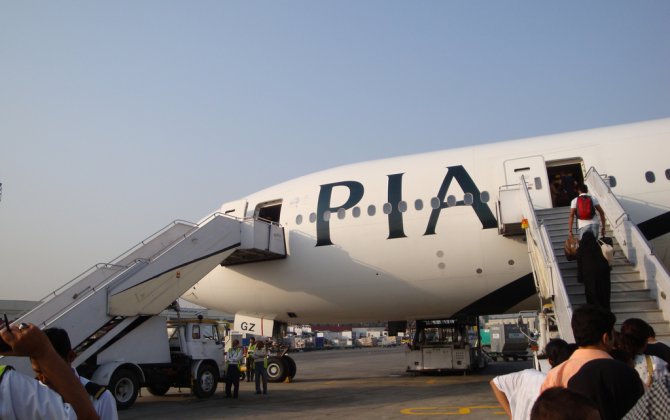 Pakistan national carrier resumes normal flights after strike