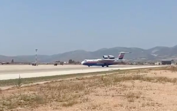 Russian Amphibious Aircraft Be-200ES Sent to Fight Wildfires in Greece 