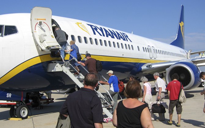 Ryanair Full Year Profit Rises 43% To &euro;1,242M