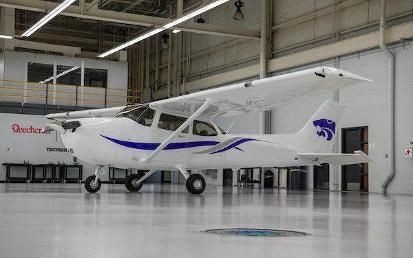Support growing pilot training enrollment - order for 10 Cessna Skyhawk aircraft 