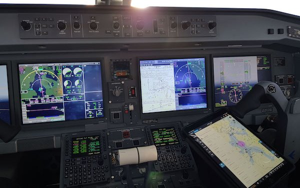 Tailored Charts for Avionics Services to Enhance Navigation Capabilities for Pilots