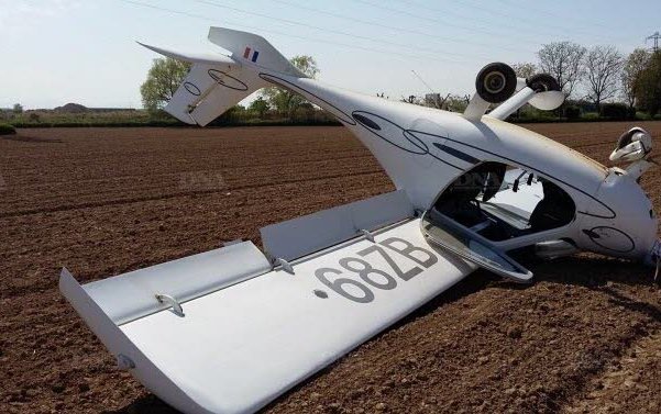 The ULM flipped during landing, passengers unharmed