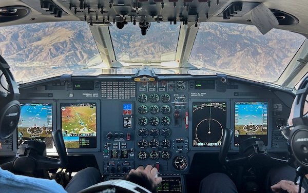 Thornton Aviation installs first CDS/R to Universal InSight conversion on a Falcon 900B per Dassault STC