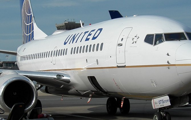 United orders more 737-700s and adjusts 787 deliveries