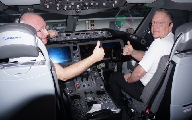 United pilots to vote on accord without 100-seater commitment
