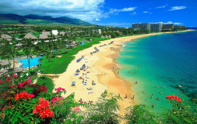 WestJet's 767s began non-stop service to Hawaii Sunday