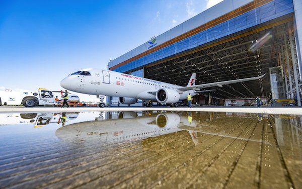 World first C919 Aircraft delivered to China Eastern Airlines